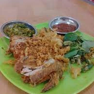 AYAM PENYET